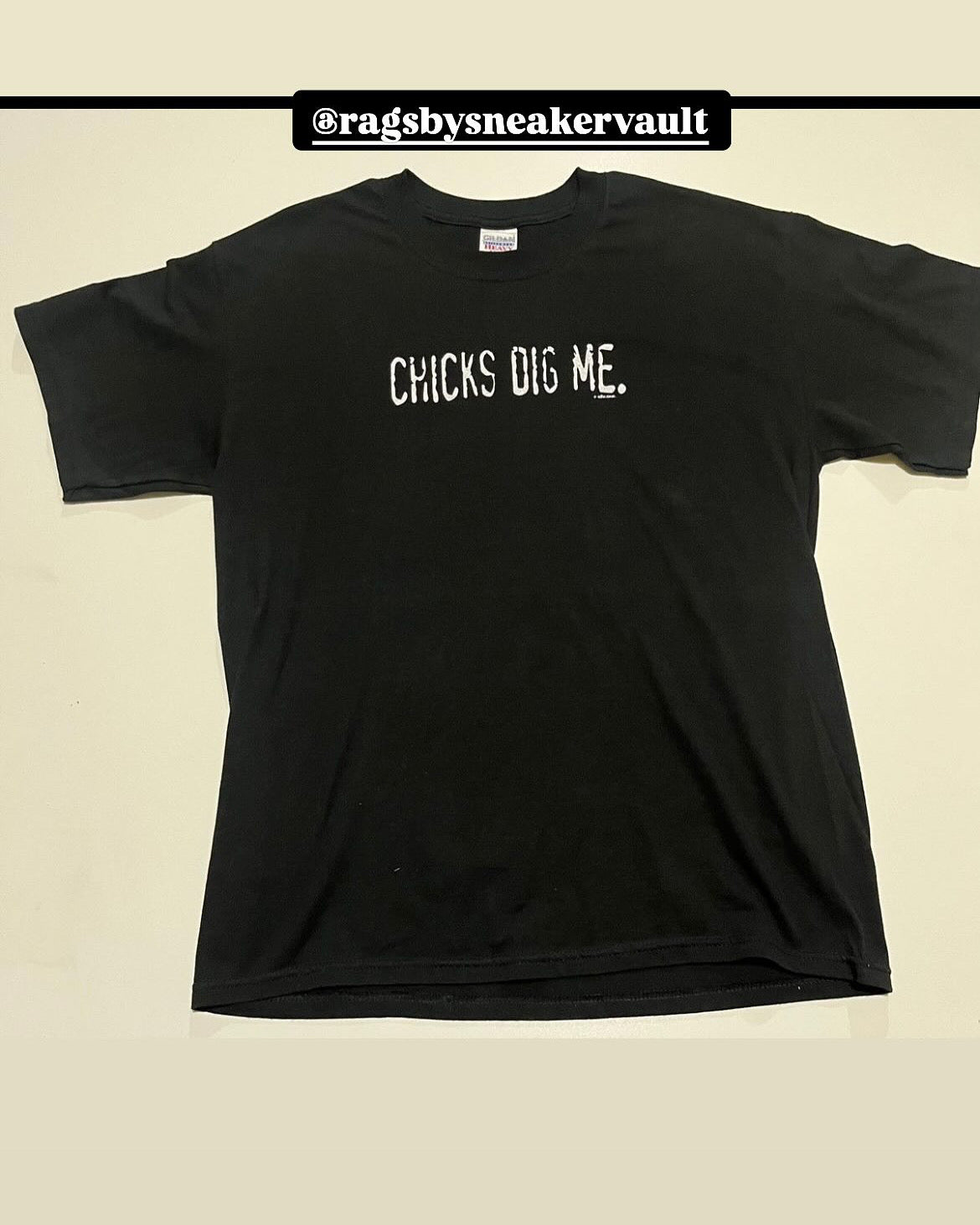 Chicks dig me tee