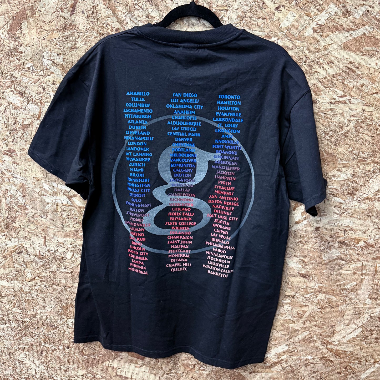 Vintage Garth Brooks tour Tshirt size Large